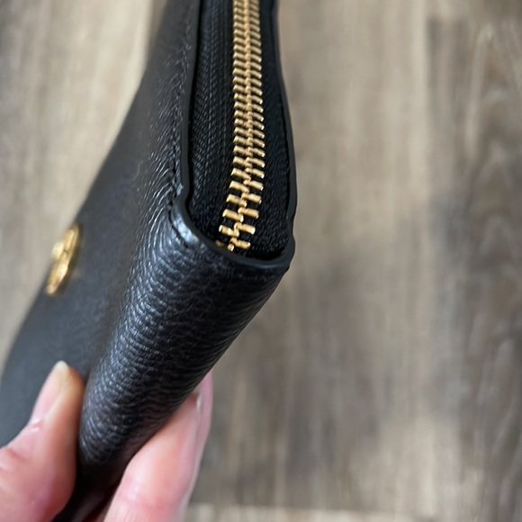 BNWOT Michael Kors Wallet - Picture 2 of 5